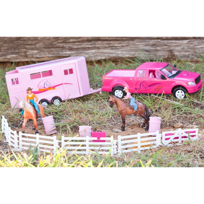 Bigtime Barnyard® Rodeo Barrel Racing Set