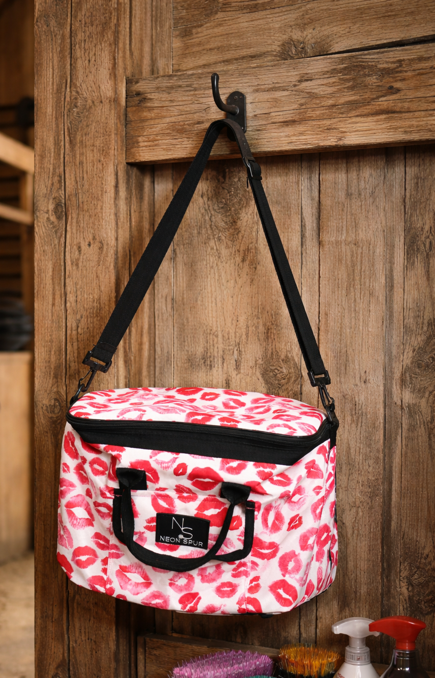 Smooch Deluxe Grooming Bag