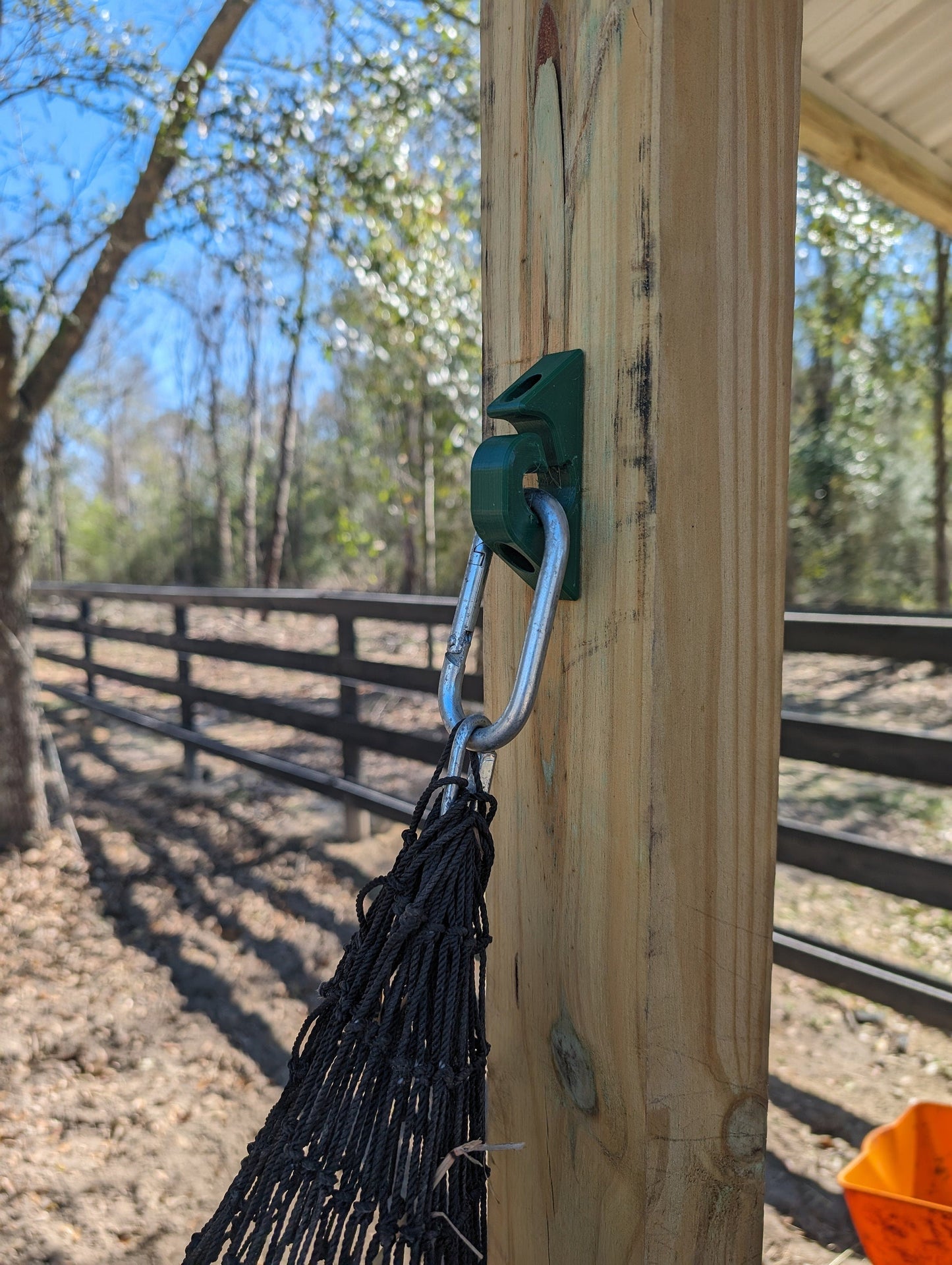Captive Bucket Hanger 5 Pack | Prevent Thrown Feed and Water Buckets