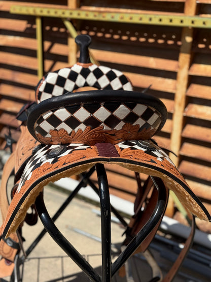 15" Checkmate, Cowgirl Barrel