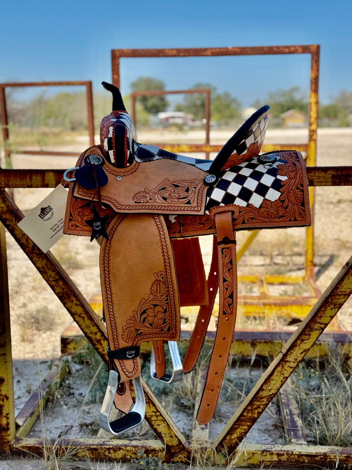15" Checkmate, Cowgirl Barrel