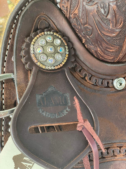 Vintage Glam Barrel Saddle